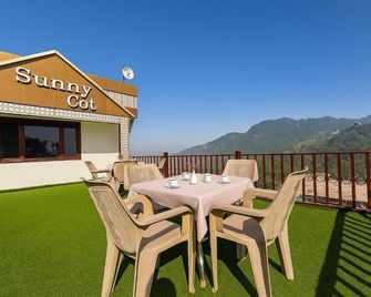 Hotel Sunny Cot - Free Mall Shuttle and Parking - Mussoorie - Balcón