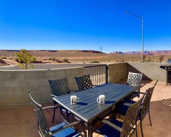 3 houses for your multi-family group, VIEWPETSboat parking - Page - Balcony