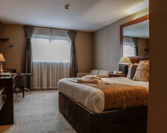 Alona Hotel - Bellshill - Bedroom