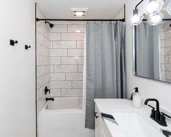 Inn At Fulton Boutique Hotel - Sandusky - Koupelna