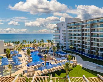 رويالتون سبلاش ريفييرا كانكون، آن أوتوجراف كوليكشن أامل جٕين كلسيف ريزورت - كانكون - مبنى