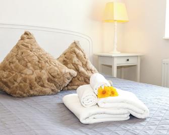 Ferienwohnung \'nordisch\'. Seenähe ,absolute Ruhe und Tiere Sind Willkommen - Gransee - Schlafzimmer