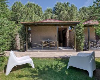 Aegean Apartments - Bungalows - Alacati - Patio