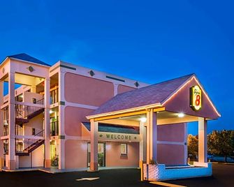 Super 8 by Wyndham Ashland/Richmond - Ashland - Building