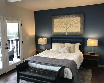 Columbia Gorge Industrial Loft - Troutdale - Bedroom