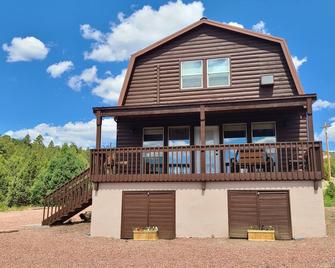 Updated for 2025! Midway between Bryce & Zion. Hike, Bike, ATV, Stars, Wildlife. - Alton - Edificio