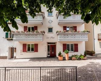 Zum Löwen-Post - Trodena - Gebouw