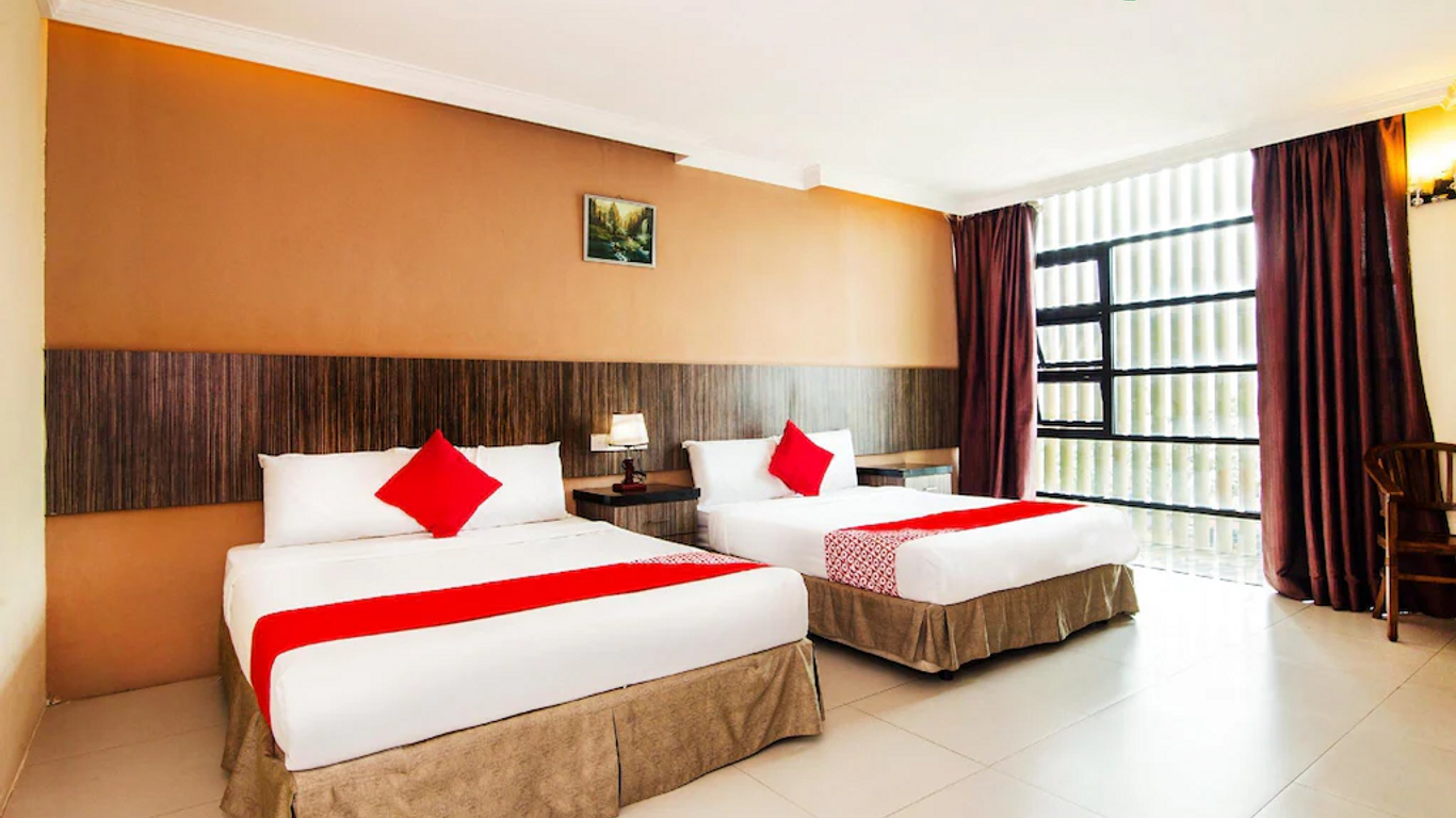 Crystal City Hotel