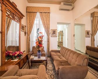Hotel Aer Bj Vittoria - Cagliari - Living room