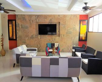Hotel Apart Guayaquil Aeropuerto - Guayaquil - Lounge