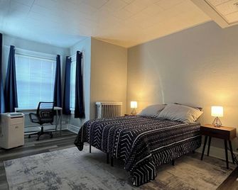 Nittany Nest: Cozy 3 Bedroom - New Beds - DuBois - Schlafzimmer