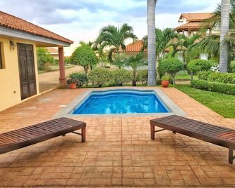 Casa Carolina Gran Pacífica Resort - San Juan - Piscina