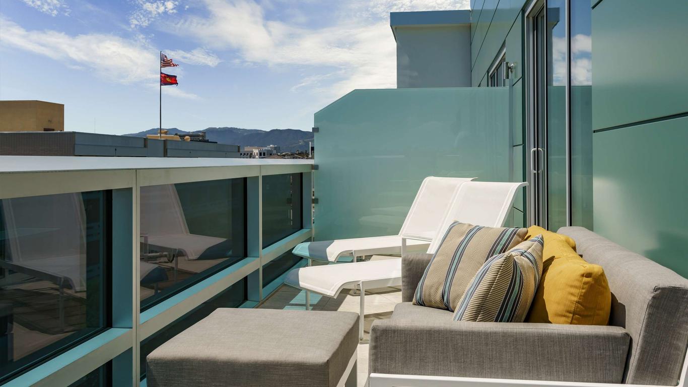 Hampton Inn & Suites by Hilton Santa Monica