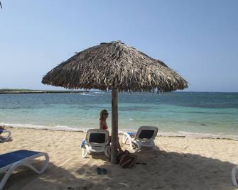 San Nicolas 215 - Havana - Beach