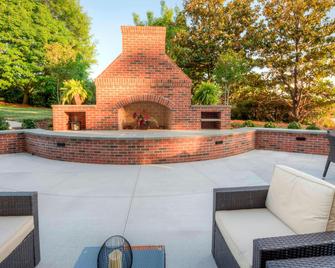 Fairfield Inn & Suites by Marriott Winston-Salem Downtown - Winston-Salem - Patio