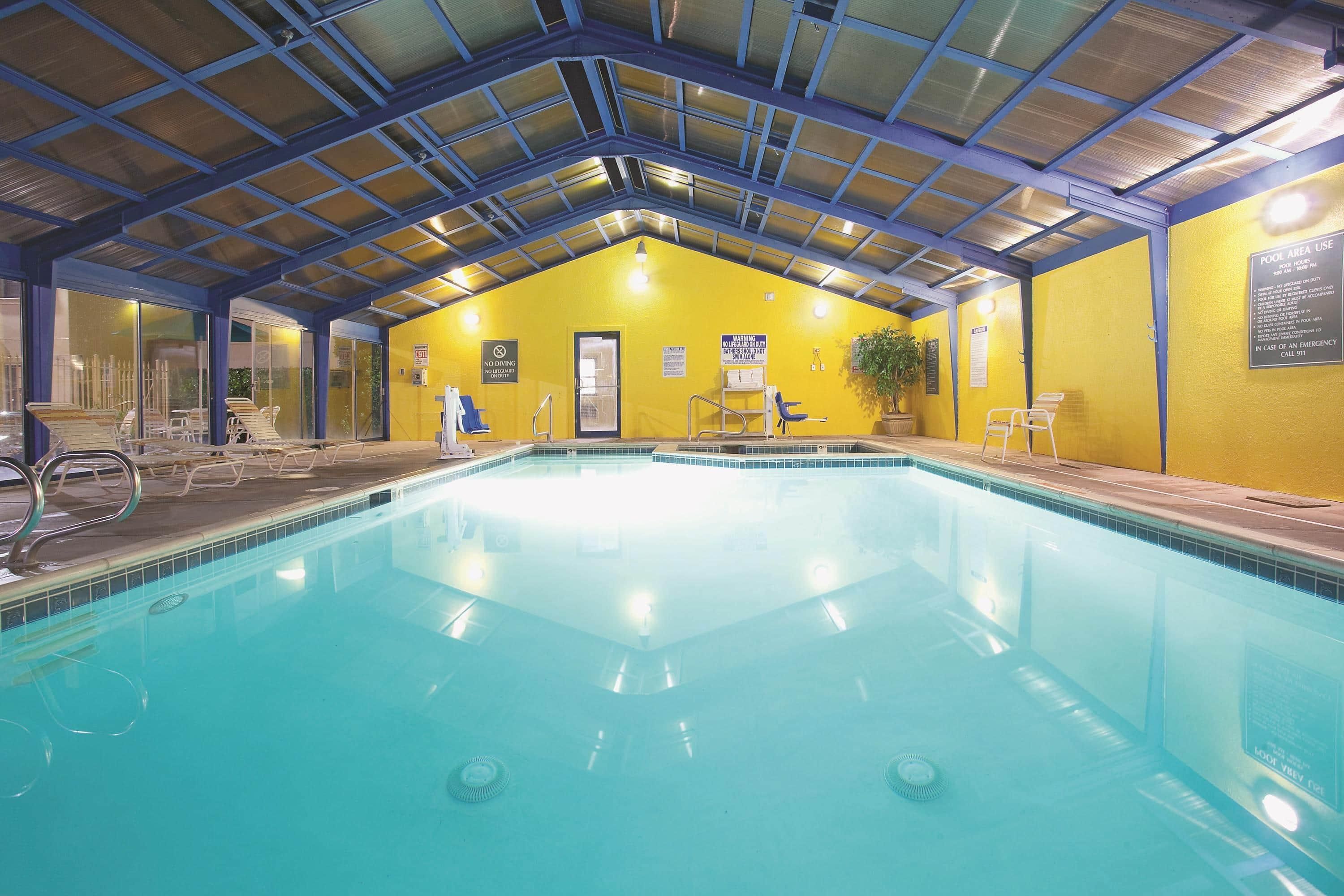 La Quinta Inn by Wyndham Salt Lake City Midvale thumbnail 3