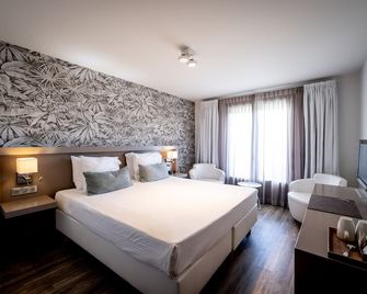 Van der Valk Hotel Le Catalogne Saint Aygulf - פריוס - חדר שינה