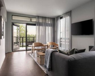 The Stonebreaker Hotel - Bentonville - Huiskamer