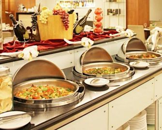 Grand Cemara Hotel - Jakarta - Buffet