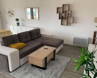 T2 Cosy - 70m2 au Coeur de ville - Graulhet - Salon