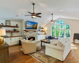 Lake Keowee Ln - Awesome Lake Keowee Views - Seneca - Obývací pokoj