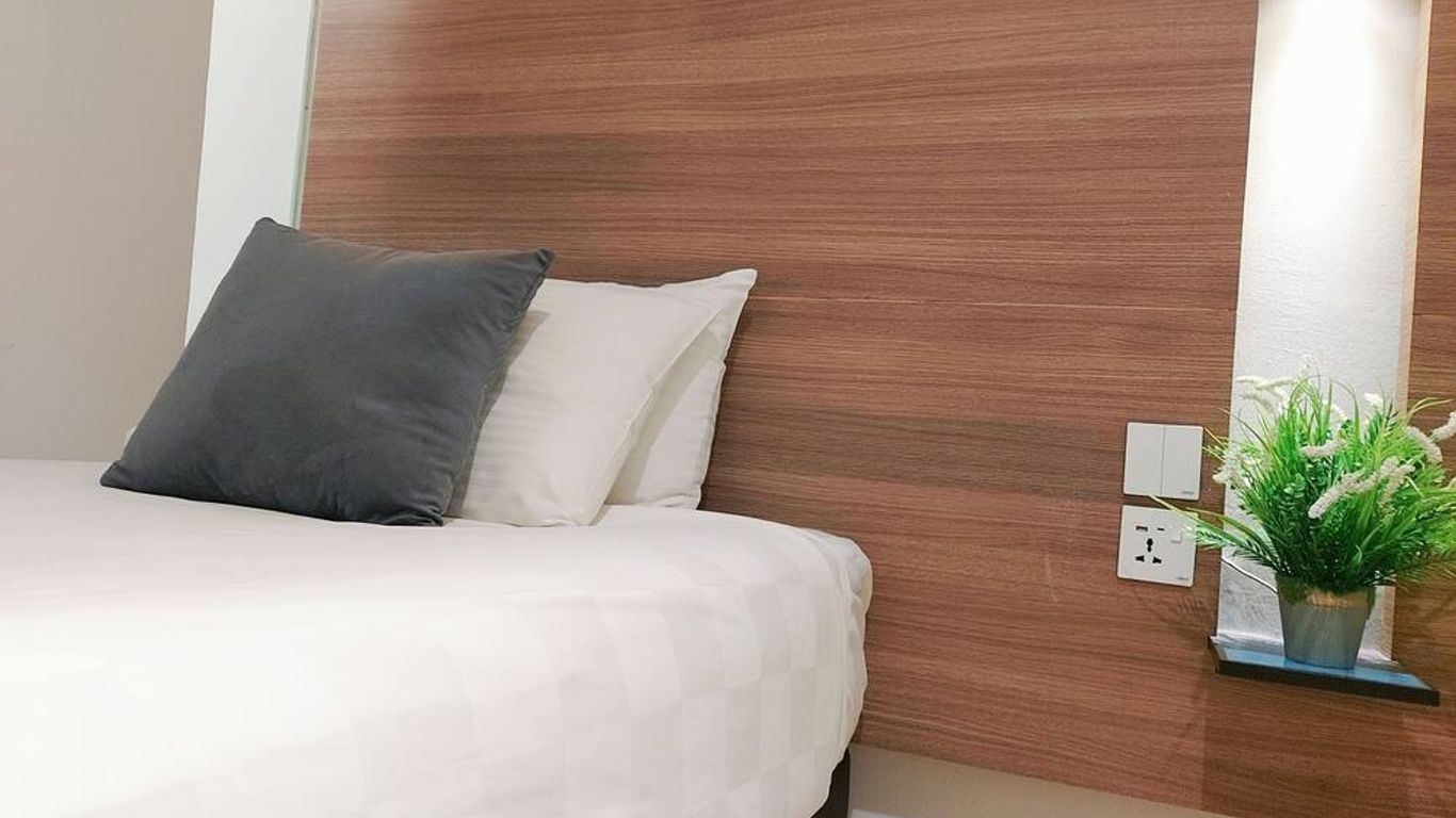 โรงแรมธุรกิจเดอะเลเวอเรจ เมอร์กอง