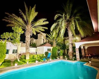 hotel arabesque - Nuakšott - Bazén