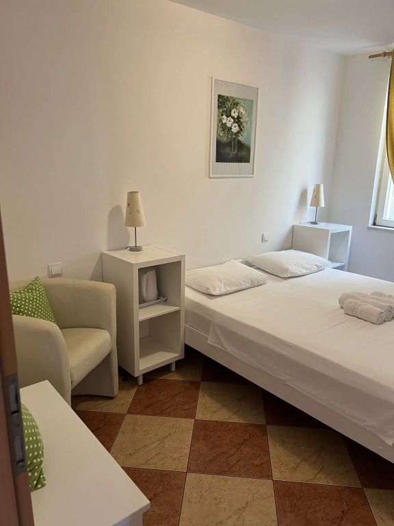 أبارتمنتس آند رومز كاتيا آند إيجون - كوركولا