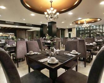 Aston Karimun City Hotel - Tanjung Balai - Bar