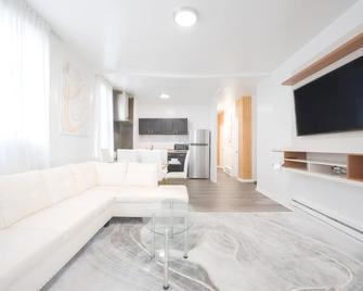 Luxury Ny Home Close To Nyc! - Yonkers - Living room