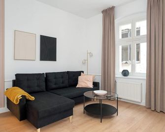 Stylowy Apartament w Poznaniu Balkon & SmartTV by Noclegi Renters - Poznan - Stue