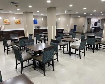 Quality Inn and Suites Near North Fort Bragg - Spring Lake - Ресторан