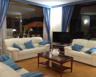 La stanza di villa Sara - Civitavecchia - Living room