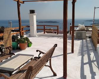 Comfortable Home Ermoupolis - Ermoupoli - Balkon