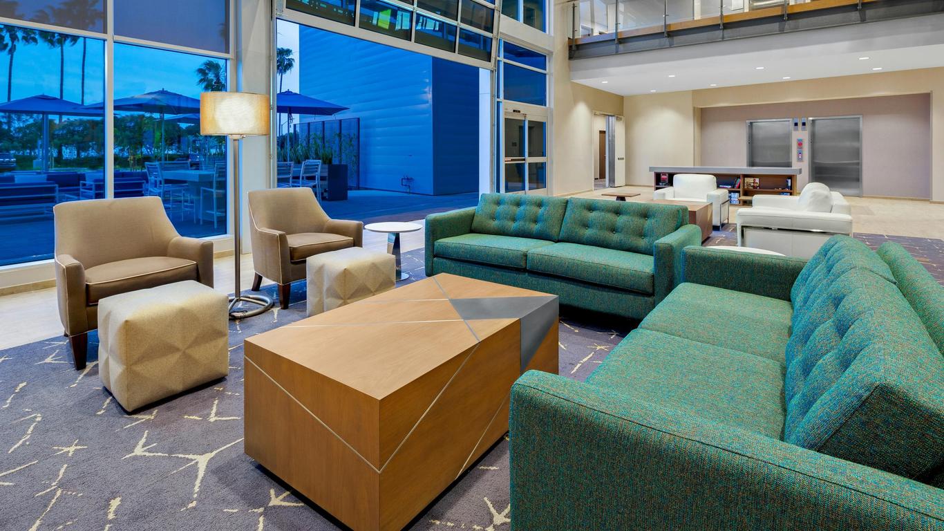Hampton Inn & Suites San Diego Airport Liberty Station