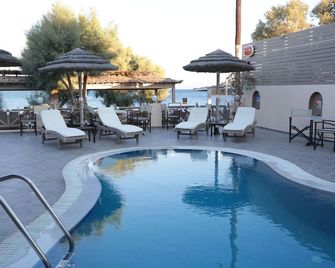 Enjoy Villas - Kamari - Pool