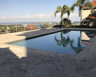 2 bedrooms Panoramic Seaview Condo Villa with Pool - Montego Bay - Pool