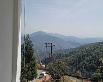 7-High Rock Hotel - Chamba - Balcony