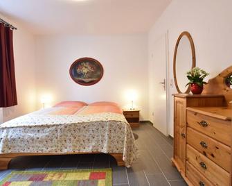 Moderne Ferienwohnung in Kluetz in Strandnähe - Klütz - Schlafzimmer