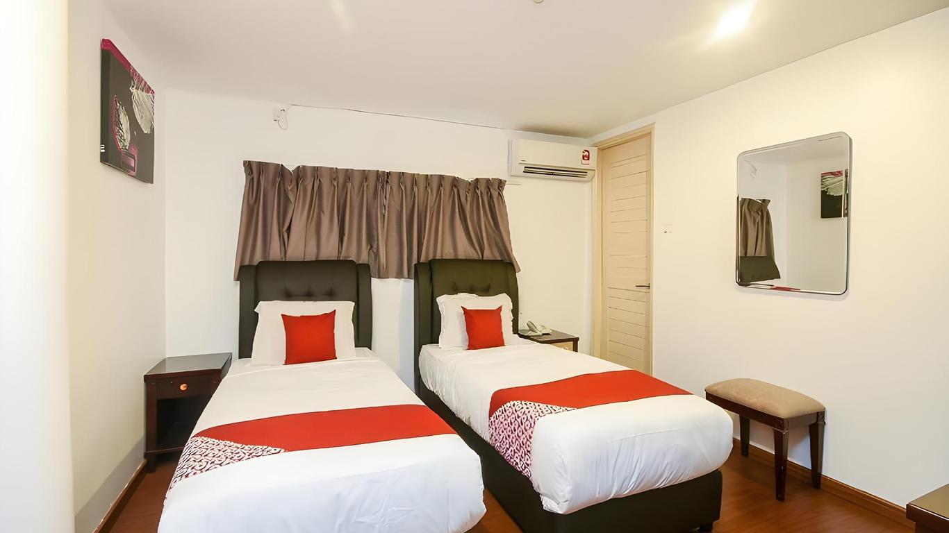 Super OYO 976 Dragon Inn