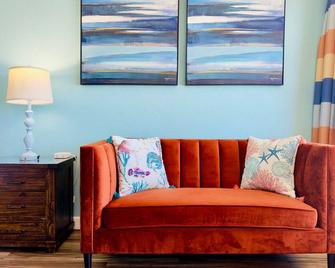 Landmark 1407 - Myrtle Beach - Living room