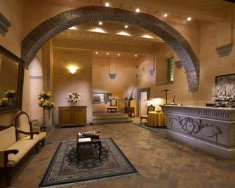 Hotel Italia Cortona - קורטונה - דלפק קבלה