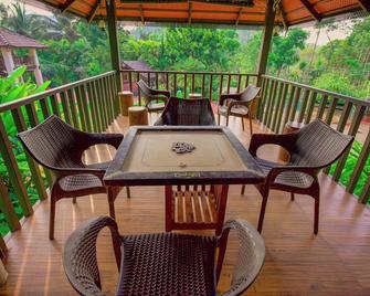 Chandramukuta Resort By Z Vacations - Chikamagalur - Balcony
