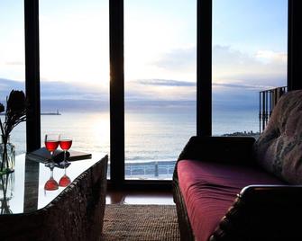 Slow Living Seaview B&B - Hualien City - Pokój dzienny