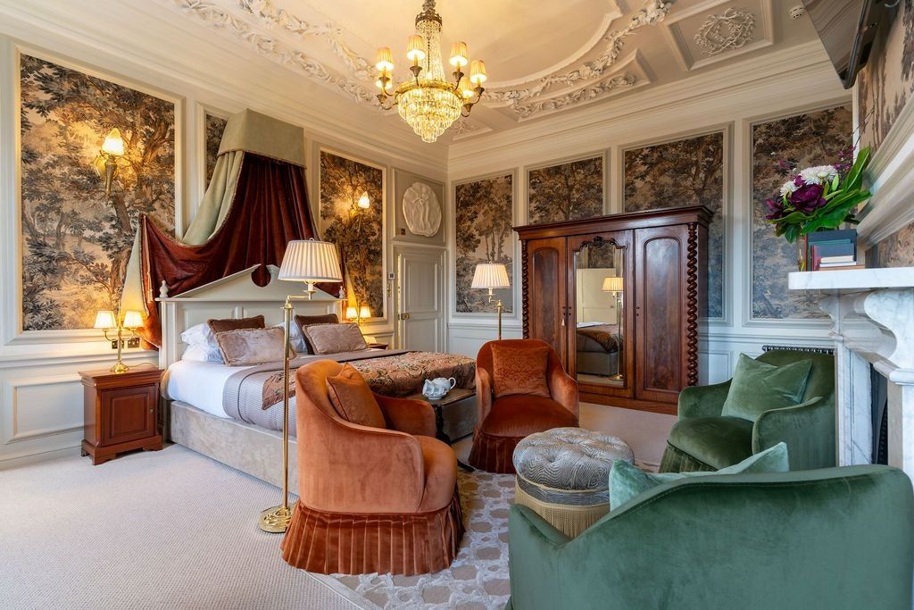 The Royal Hotel - Bideford - Bedroom