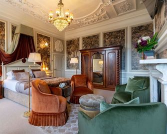 The Royal Hotel - Bideford - Bedroom