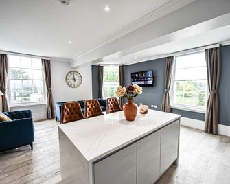 Victoria Colonnade Aparthotel - Leamington Spa - Vardagsrum