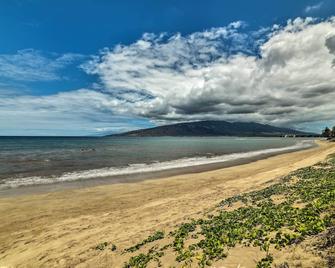 Ocean-View Kihei Condo with Pool Access! - Kihei - Plage