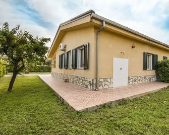 Paradise Beach - Campofelice di Roccella - Building