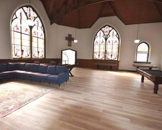 The most amenity-rich church in Canada - Chatham-Kent - Living room